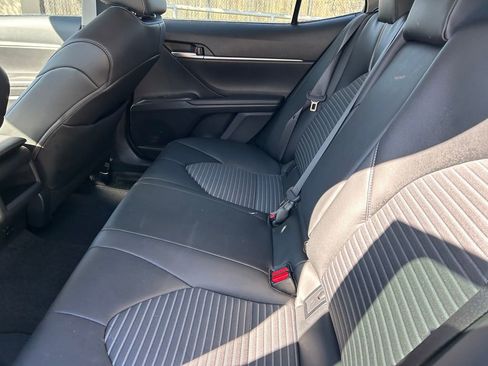 Used 2023 Toyota Camry SE w/ Convenience Package image 14
