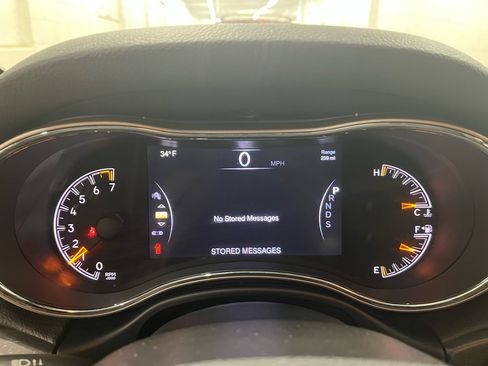 Used 2015 Jeep Grand Cherokee Limited image 9