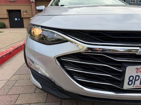 Used 2020 Chevrolet Malibu LT FWD image 17