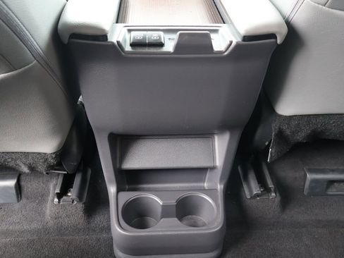 Used 2024 Toyota Sienna XLE image 26