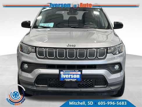 Used 2022 Jeep Compass Latitude w/ Convenience Group image 3
