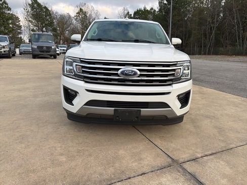 Used 2021 Ford Expedition XLT image 2