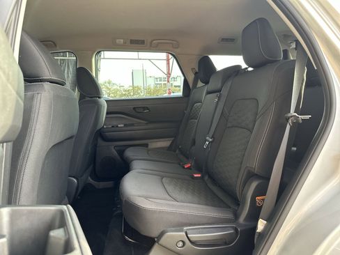 Used 2024 Nissan Pathfinder S w/ Cargo Package image 16