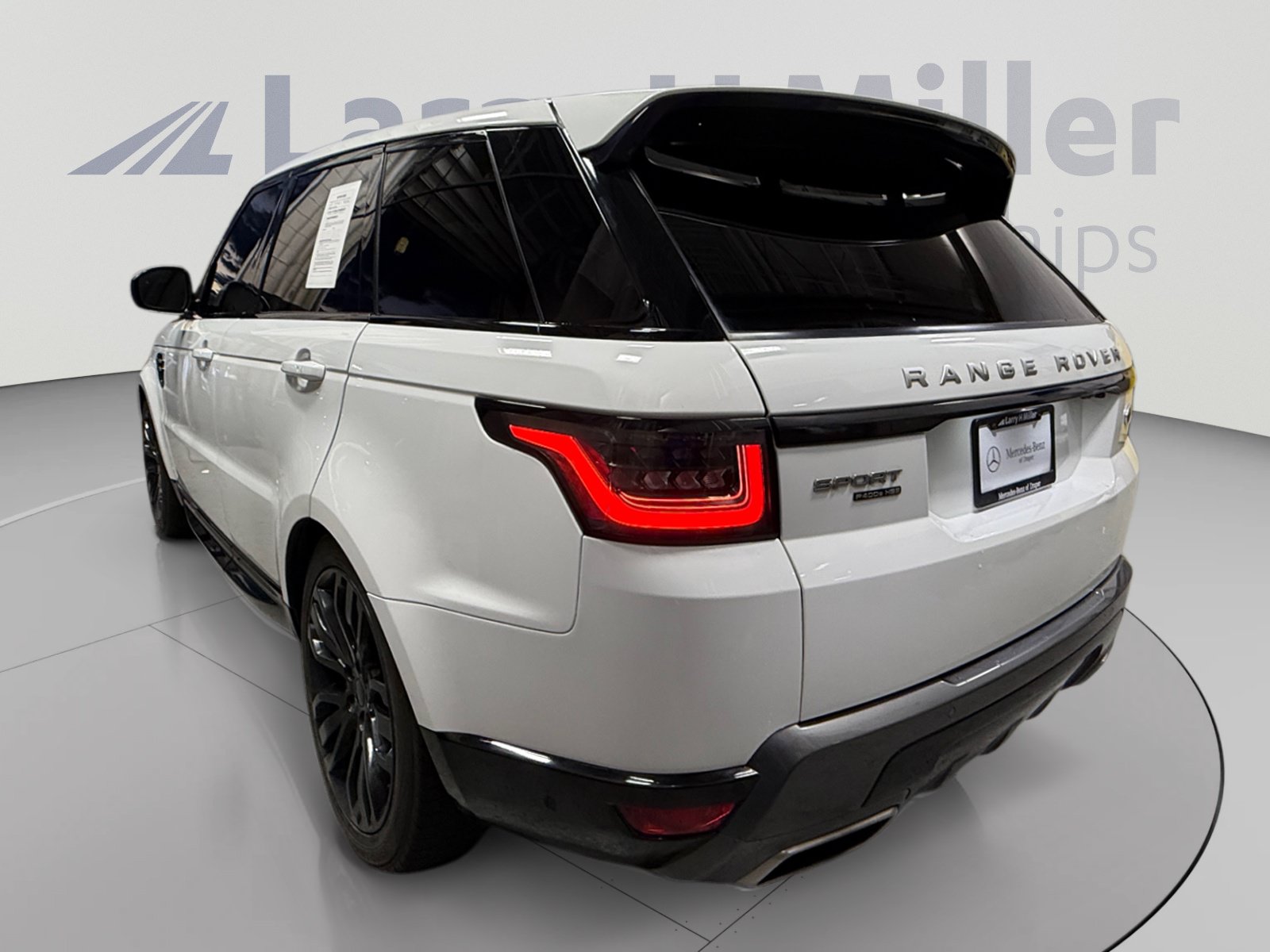 Used 2020 Land Rover Range Rover Sport HSE AWD/4WD image 3