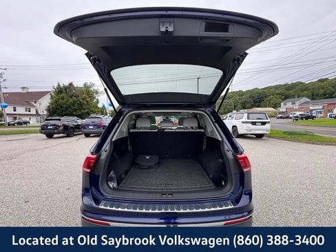 Used 2022 Volkswagen Tiguan SE w/ Panoramic Sunroof Package AWD/4WD image 21