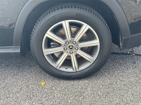 Used 2021 Mercedes-Benz GLS 450 4MATIC image 12