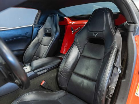 Used 2014 Chevrolet Corvette Stingray Convertible w/ 2LT Preferred Equipment Group RWD image 11