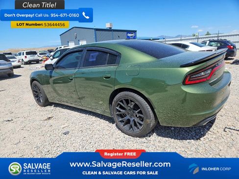 Used 2020 Dodge Charger SXT RWD image 3