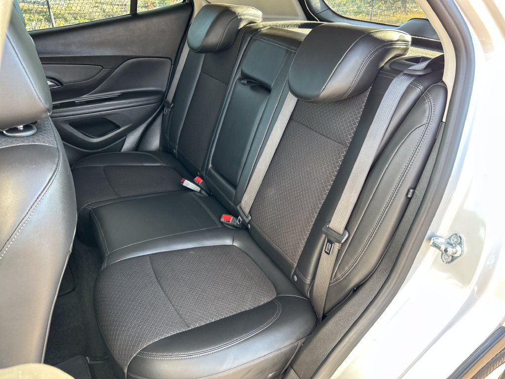 Used 2021 Buick Encore Preferred FWD image 18