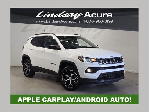 Used 2024 Jeep Compass Latitude AWD/4WD image 1