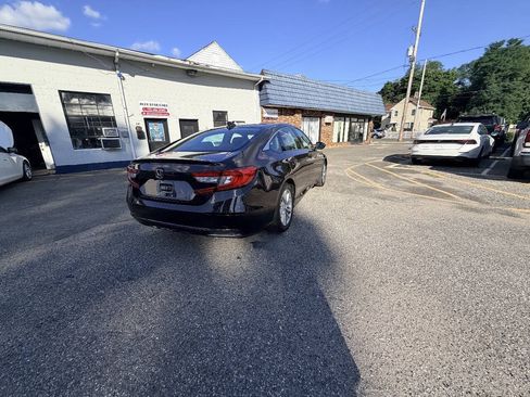 Used 2018 Honda Accord LX image 19
