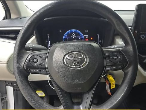 Used 2026 Toyota Corolla Cross L FWD image 10