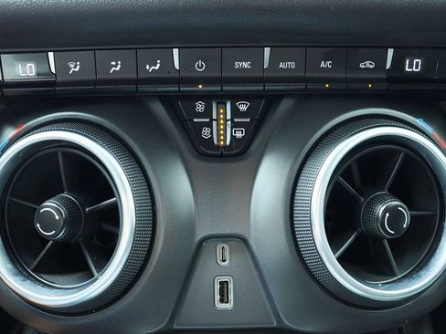 Used 2021 Chevrolet Blazer LT image 45