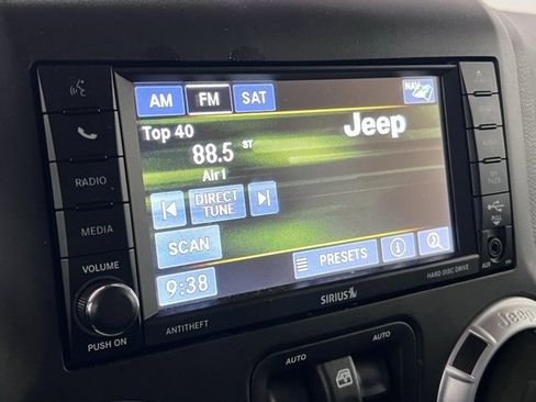 Used 2017 Jeep Wrangler Unlimited Sahara w/ Dual Top Group image 7