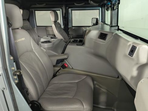 Used 2003 HUMMER H1 4-Door Open Top AWD/4WD image 29