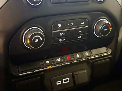 Used 2020 Chevrolet Silverado 1500 LT Trail Boss image 15