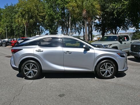 Used 2023 Lexus RX 350 Premium w/ Cold Area Package FWD image 5