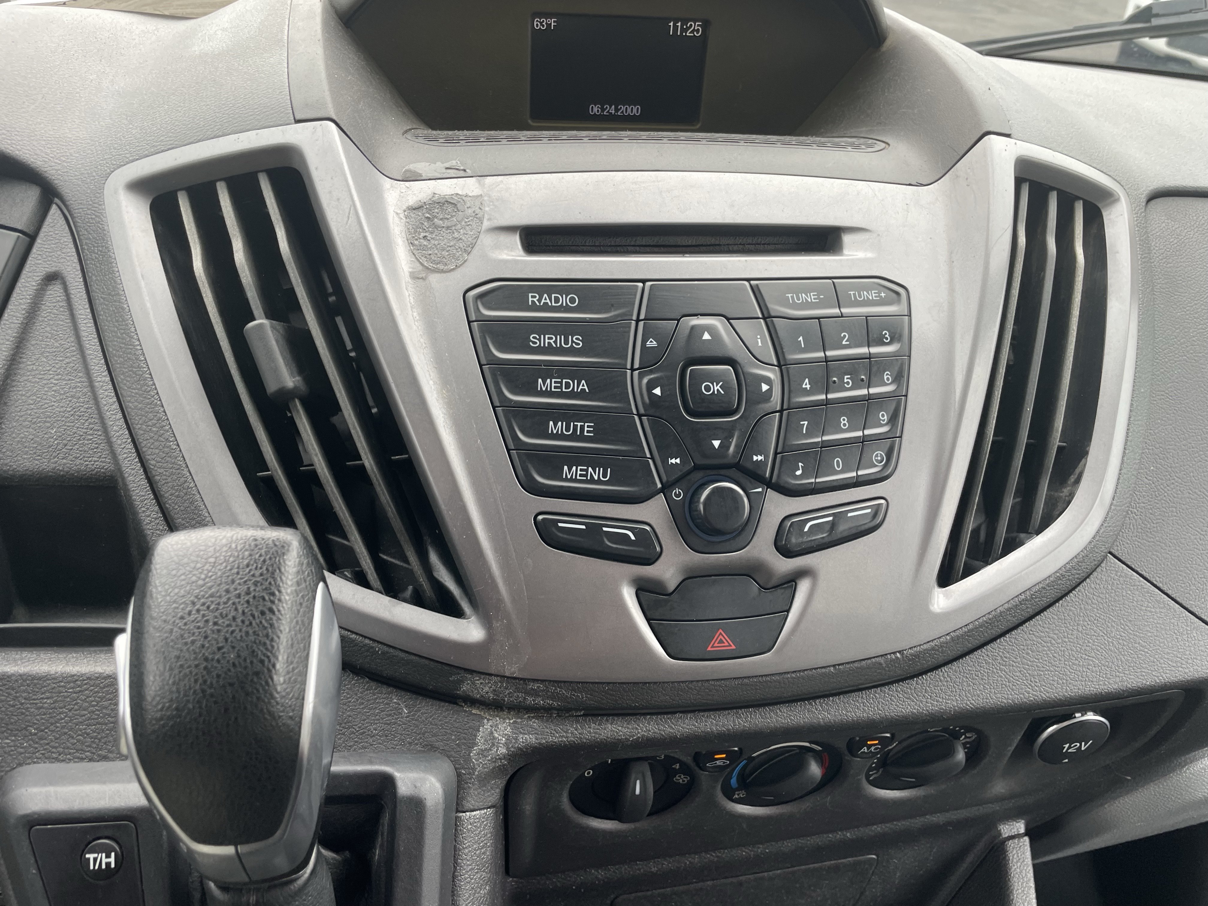 Used 2017 Ford Transit 350 XLT RWD image 21