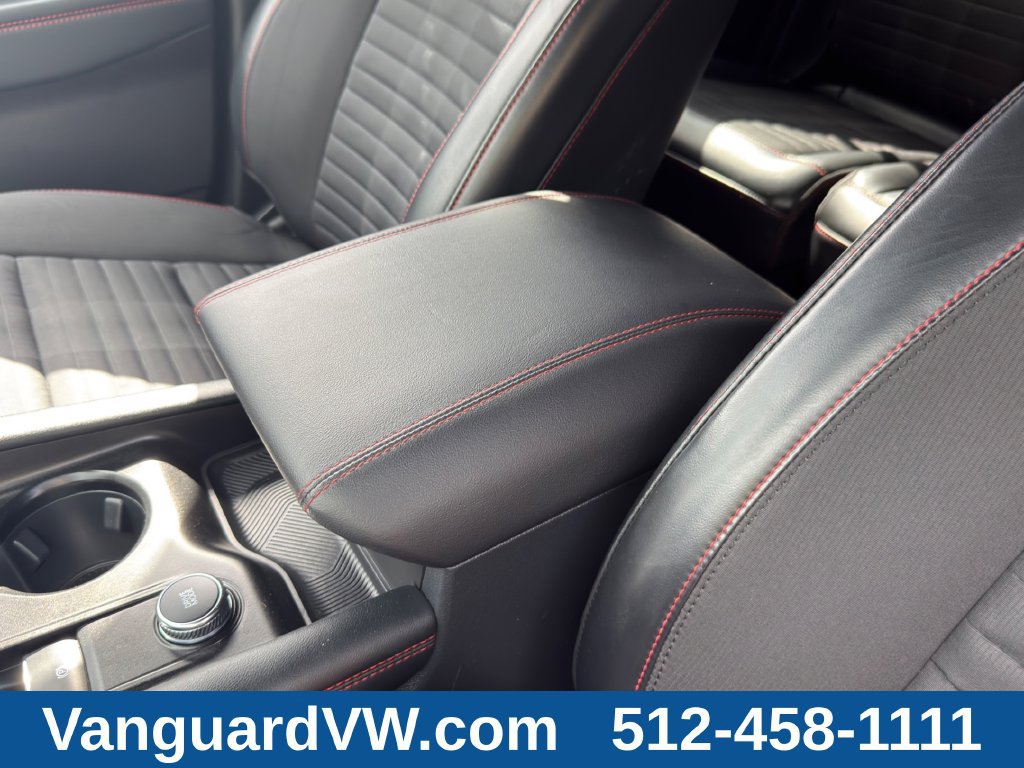 Used 2025 Ford Explorer ST-Line w/ ST-Line Street Pack AWD/4WD image 13