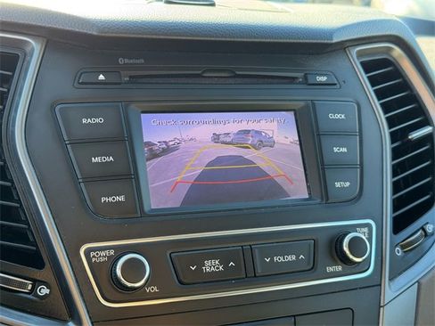 Used 2018 Hyundai Santa Fe Sport image 18