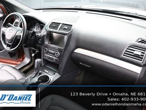 Used 2016 Ford Explorer XLT w/ Equipment Group 202A AWD/4WD image 45