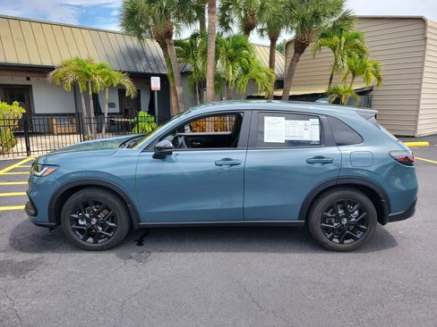 Used 2024 Honda HR-V Sport image 9