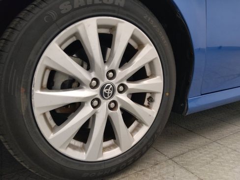 Used 2019 Toyota Camry LE FWD image 31