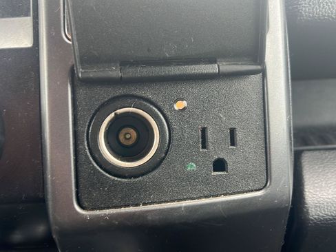 Used 2019 Ford F150 XLT w/ Equipment Group 302A Luxury AWD/4WD image 18