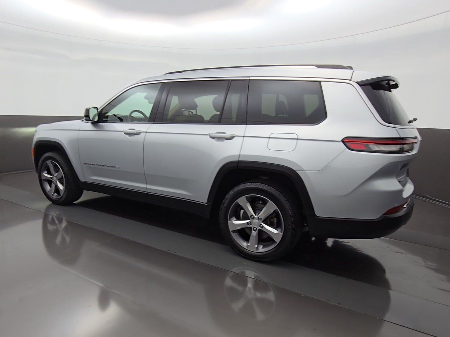 Used 2021 Jeep Grand Cherokee L Limited w/ Luxury Tech Group II AWD/4WD image 7