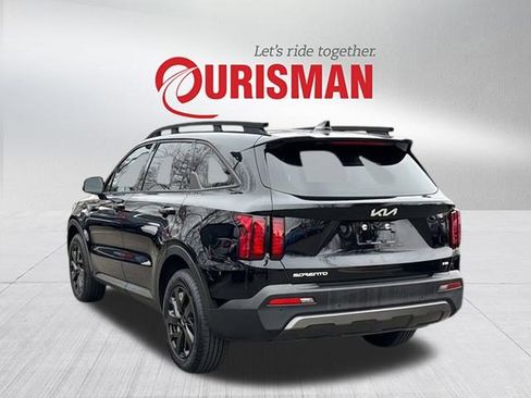 Used 2023 Kia Sorento S w/ Panoramic Sunroof Package image 4
