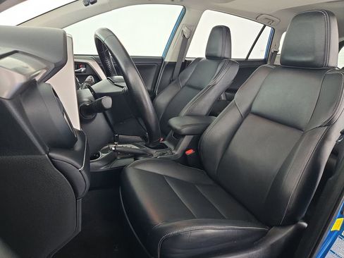 Used 2016 Toyota RAV4 Limited AWD/4WD image 25