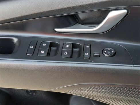 Certified 2023 Hyundai Elantra SEL image 12