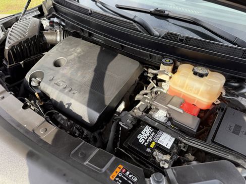 Used 2018 Buick Enclave Essence image 34