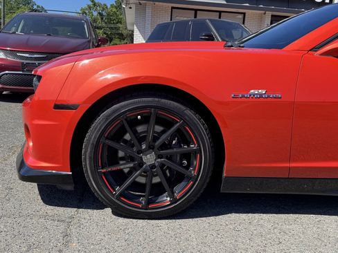 Used 2011 Chevrolet Camaro SS RWD image 19