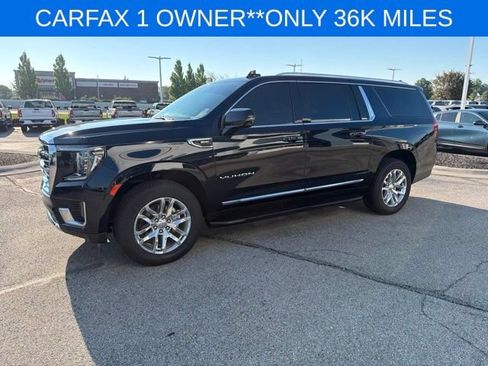 Used 2022 GMC Yukon XL SLT w/ SLT Luxury Package AWD/4WD image 7