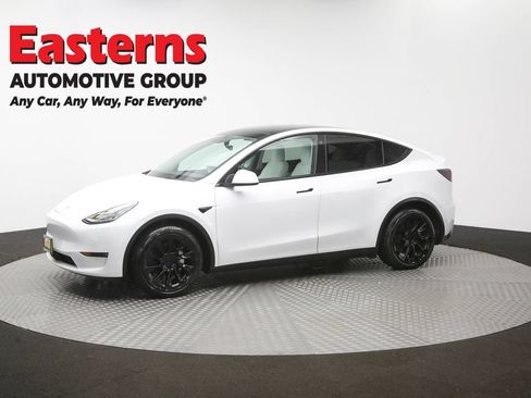 Used 2021 Tesla Model Y Long Range AWD/4WD image 52