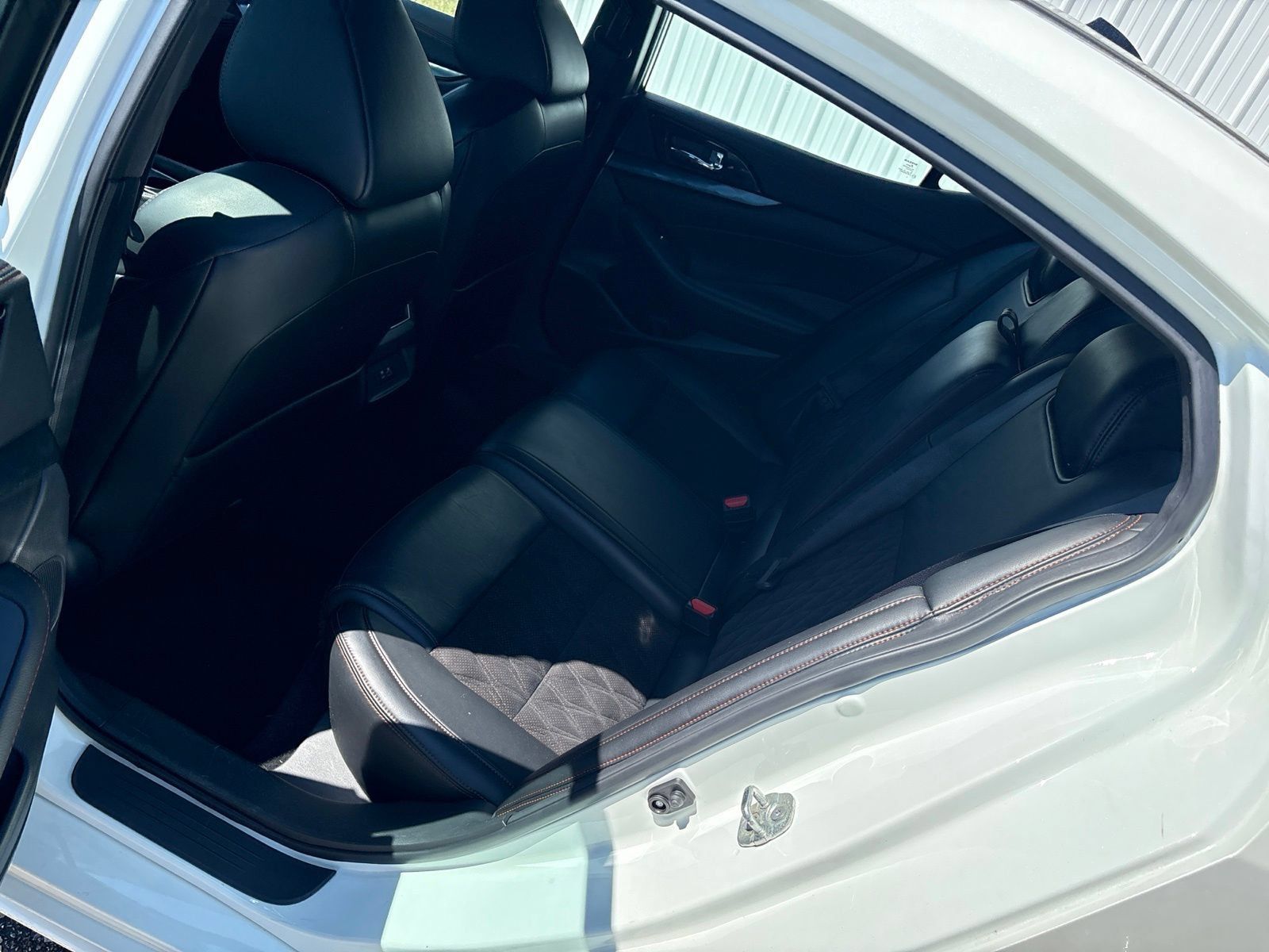 Used 2021 Nissan Maxima SR w/ Sport Mat Group FWD image 10
