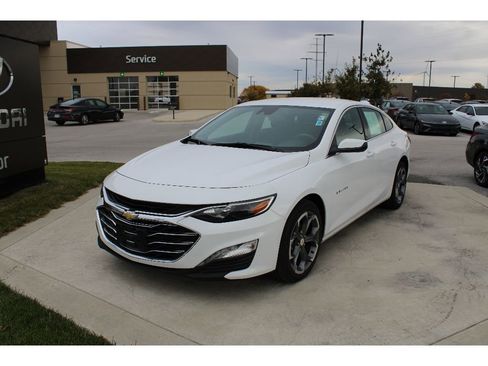 Used 2024 Chevrolet Malibu LT image 7