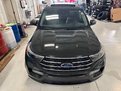 Used 2022 Ford Explorer XLT w/ Equipment Group 202A AWD/4WD image 42