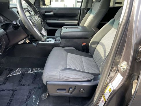 Used 2016 Toyota Tundra SR5 w/ SR5 Upgrade Package image 28