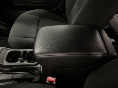 Used 2021 Jeep Wrangler Sport image 18