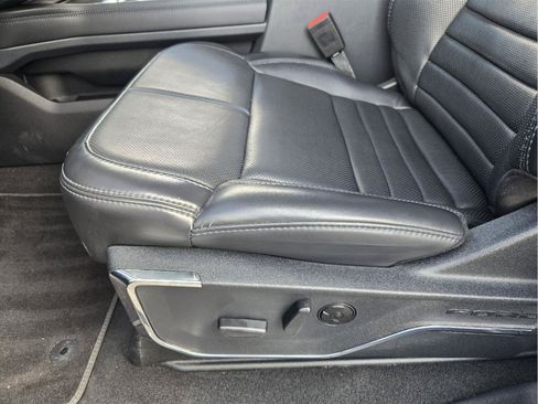 Used 2025 Ford F250 Platinum AWD/4WD image 23