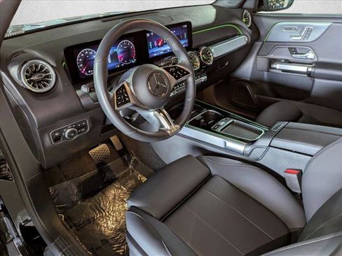 Certified 2025 Mercedes-Benz GLB 250 image 10