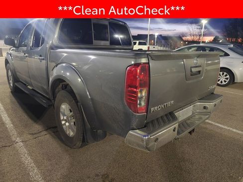 Used 2020 Nissan Frontier SV image 4