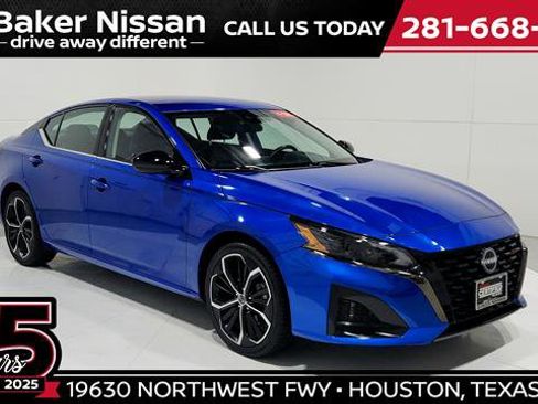 Certified 2025 Nissan Altima 2.5 SR FWD image 1