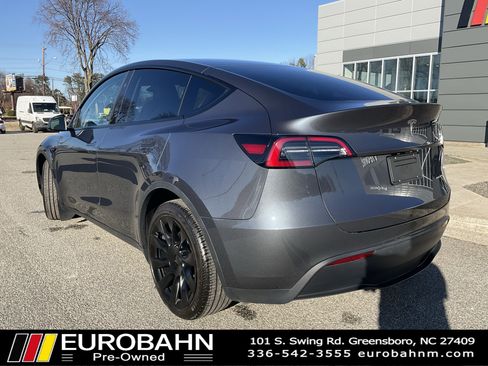 Used 2023 Tesla Model Y Long Range image 3
