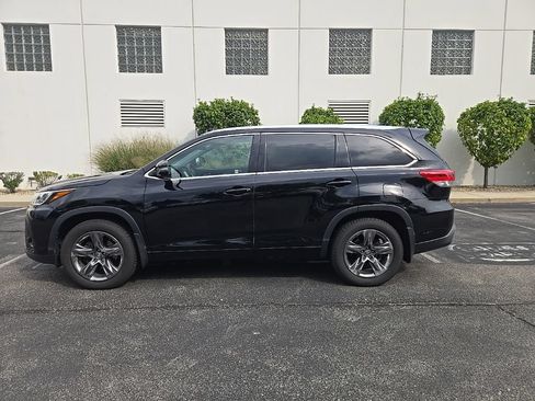 Used 2018 Toyota Highlander Limited Platinum AWD/4WD image 6