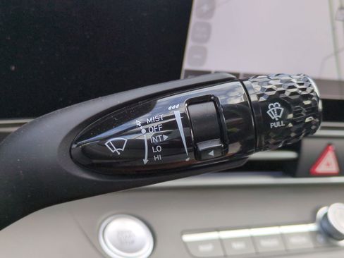 New 2025 Hyundai Elantra SEL image 27