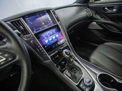 Used 2017 INFINITI Q60 Red Sport 400 image 48