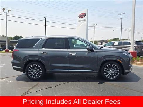 Used 2023 Hyundai Palisade Calligraphy w/ Winter Package AWD/4WD image 2